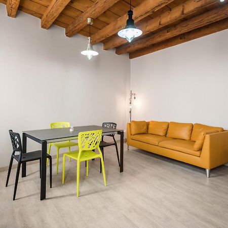 Flats4Rent Irene Apartment Verona Bagian luar foto